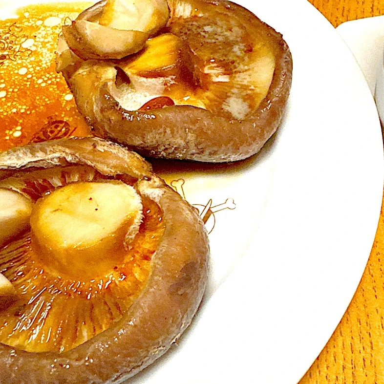 しいたけ狩りで収穫したしいたけをバター醤油焼きにしました🍄|naoさん