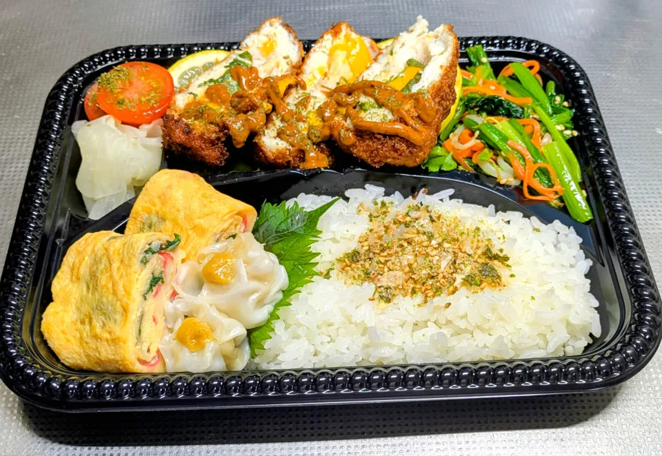 🍱🐓ささみ大葉チーズフライ弁当🧀🍱|TakeBooさん