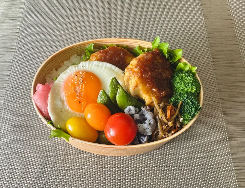 "鶏むねと豆腐でハンバーグ"息子弁当|kazuさん