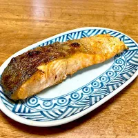 宮城県産鮭の塩焼き🍀|まいりさん