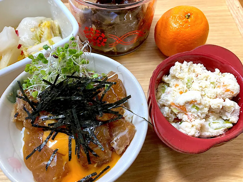 義兄が釣った黒鯛で漬け丼🎵|さくたえさん