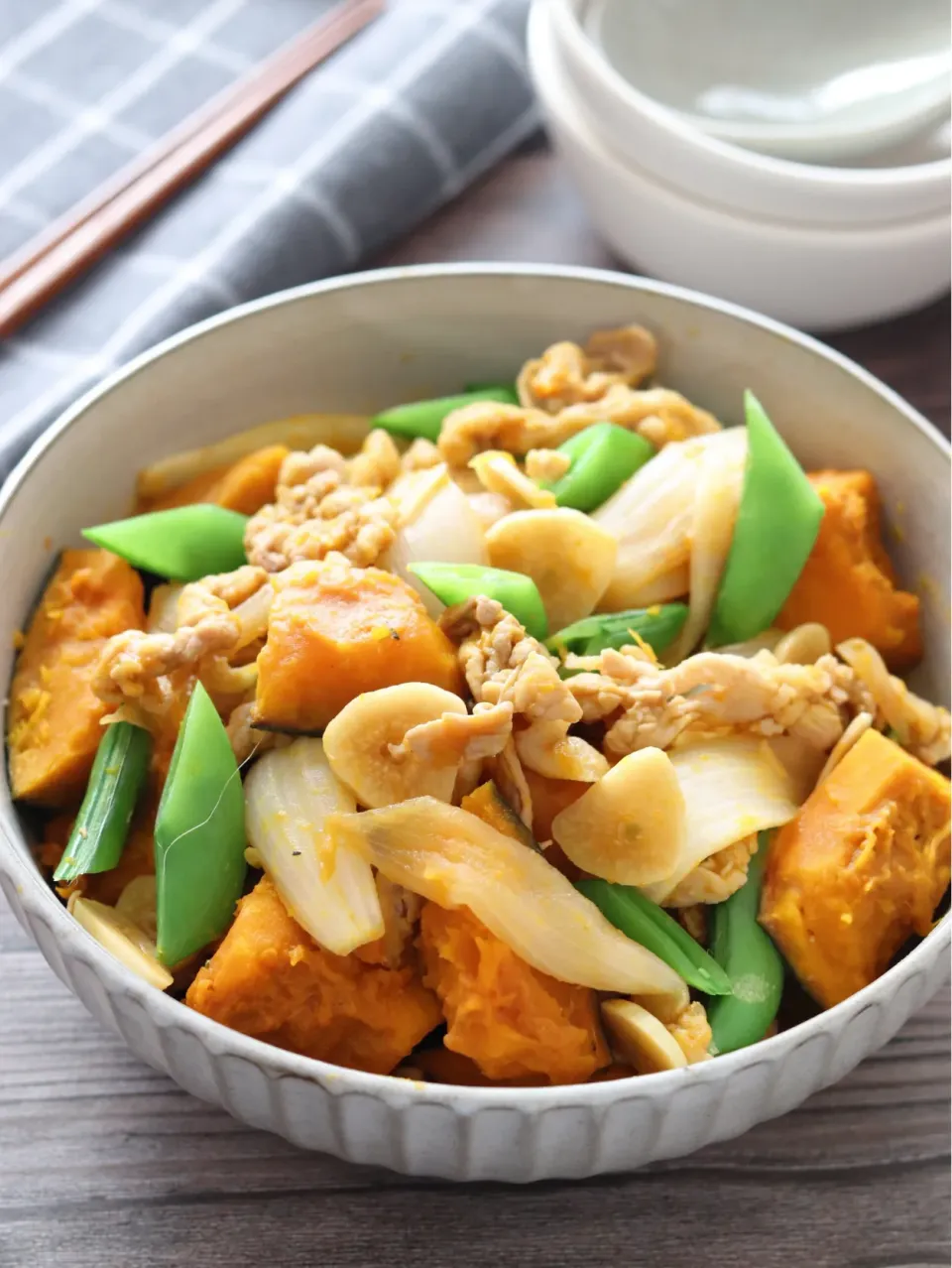 🆔518984                                                                 #かぼちゃと新玉と豚の甘酢煮 💕|ともきーた (伊藤 智子)さん