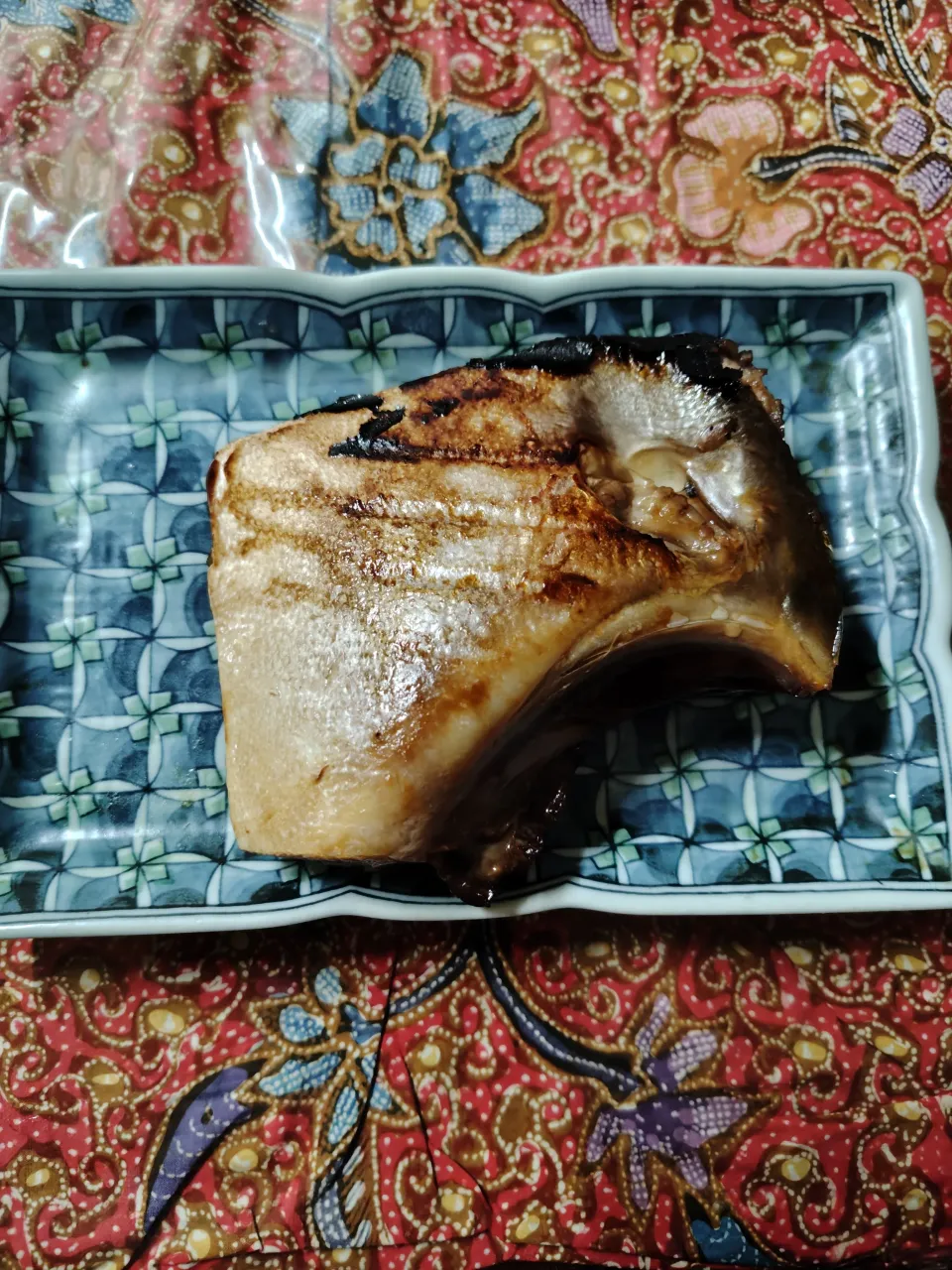 ブリカマの照り焼き　スーパーで料亭並みの大きさ。電子レンジ用ロースターで|はやとさん