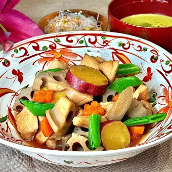 Snapdishの人気料理写真:鶏むね肉の筑前煮＆芽キャベツのポタージュスープ