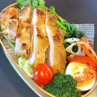 ハーブ麹のチキンステーキ弁当／2月18日|hichanさん