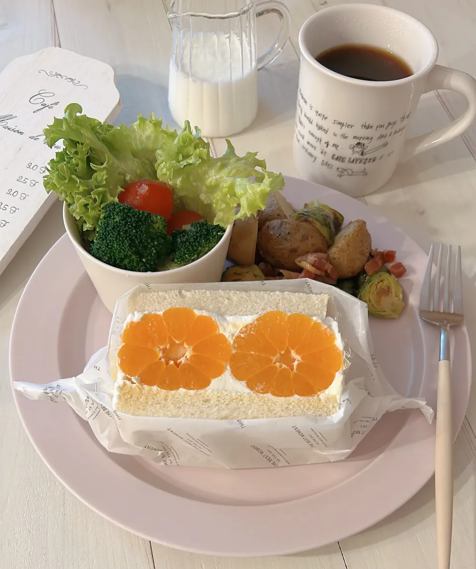みかんサンドイッチ🍊🥪|party martyさん