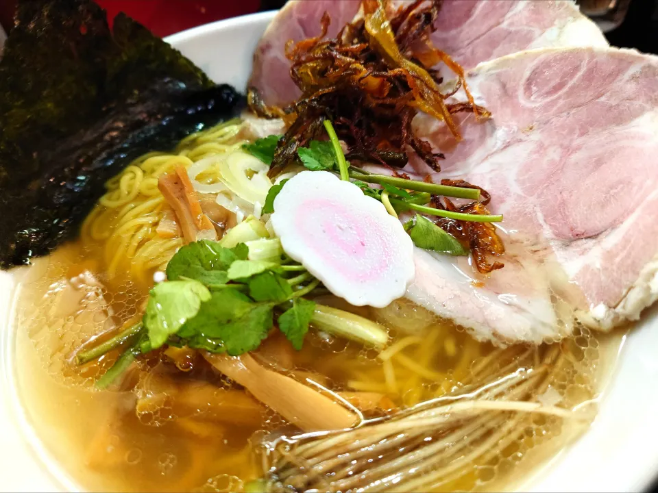 【TRYラーメン大賞2025-2026 
名店 塩部門16位/MIX部門6位】
【食べログ ラーメン TOKYO 
百名店 2021~2025 選出】 
【毎週水曜日は新助っ人営業Day】
一条流がんこラーメン総本家 
分家 四谷荒木町
“秋田名物”しょっつる鍋風 上品ラーメン 塩 (醤油or塩の選択、
1順目ver、1,400円) 
―麺少なめ (通常200g)
＋つけ玉 (がんこ/覆麺智/花木
共通メンバーカード提示で無料)
@四谷三丁目4分 
(JR新宿駅から徒歩26分)
26045
〈醤23塩10噌󠄀4タ2出2F2冷0チ1混1つ0〉


|大脇さん