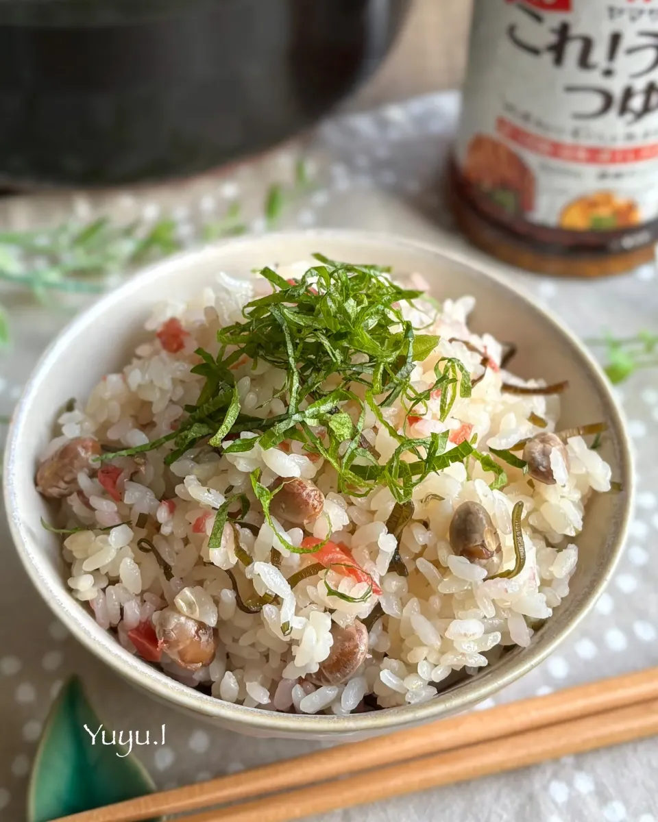梅と昆布と炒り大豆の炊き込みご飯🍚|ゆーこどんさん