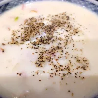 【冬季限定あんかけシリーズ】
【1974年創業】 
手打ちらーめん 満月 
カルボら〜めん
＠赤羽2分 
26047
〈醤23塩11噌󠄀4タ2出3F2冷0チ1混1つ0〉