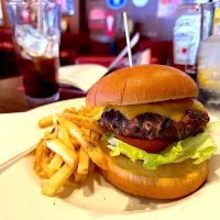 フライデーズチーズバーガーランチ|マハロ菊池さん