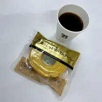 金のしっとりバウムクーヘン w/ ホットコーヒー|T. Wonderさん