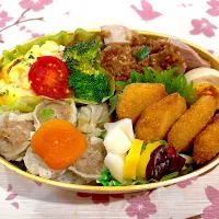 🦀グラタン&焼売&チキンカツ&豚ヒレ🍱ニューバージョンのおかず(笑)| まーくんの妻さん