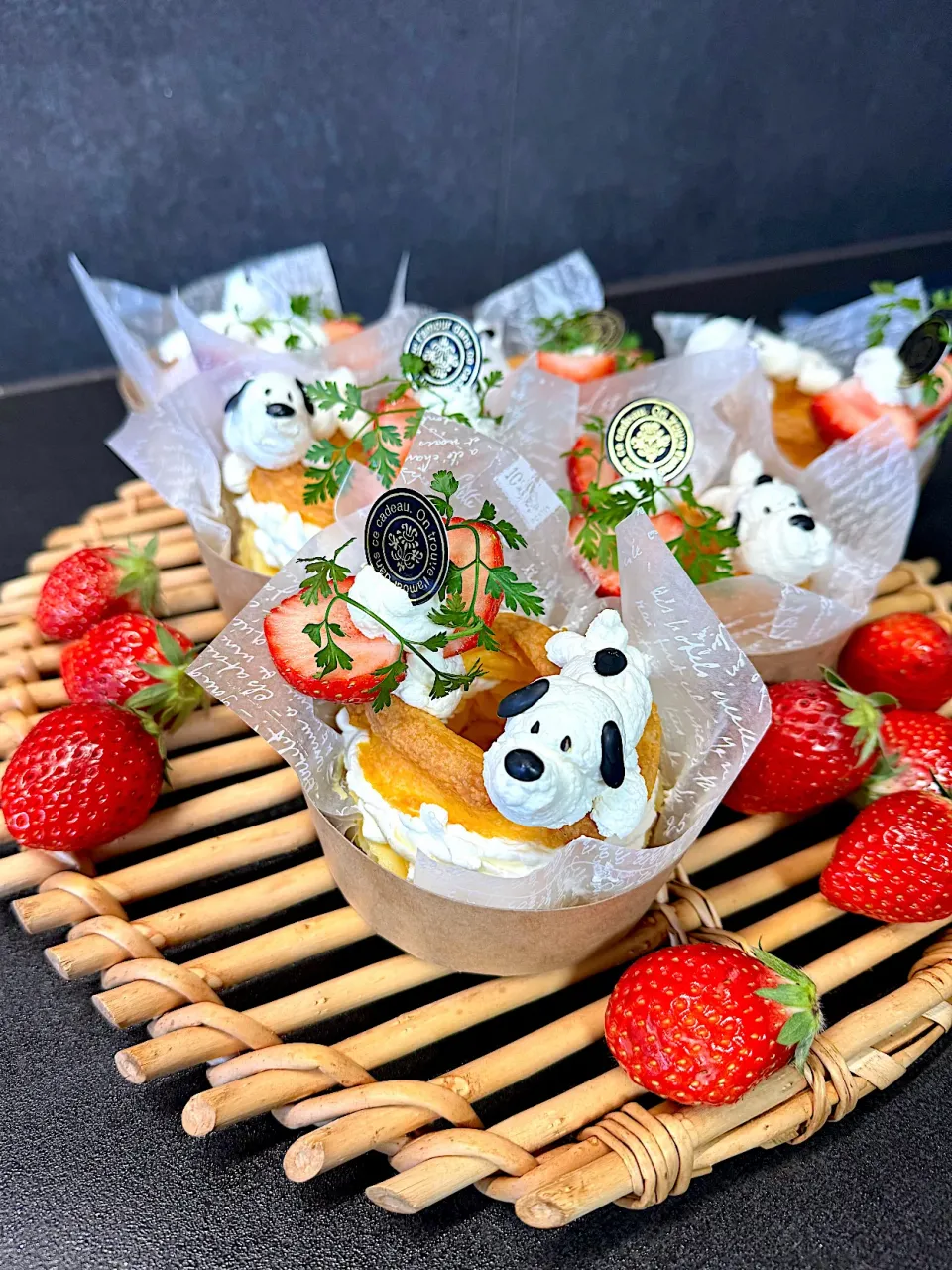 パリブレスト　白い犬付き|富士子🍒🐰🍓さん