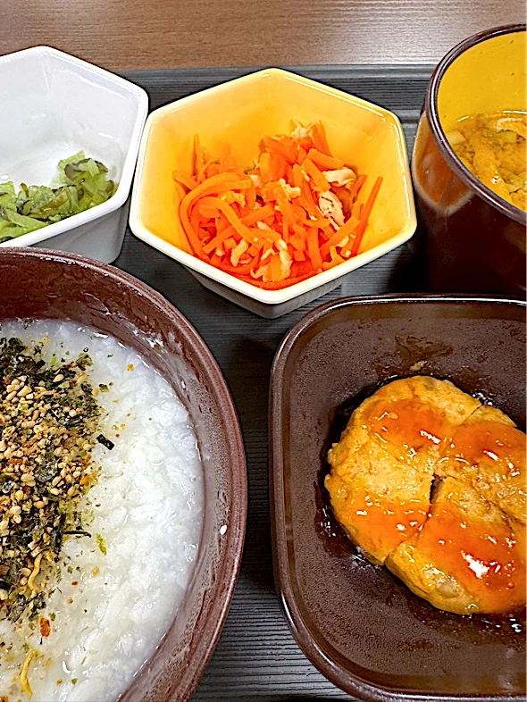 施設の朝ご飯🍚|🐧ペンギン2さん