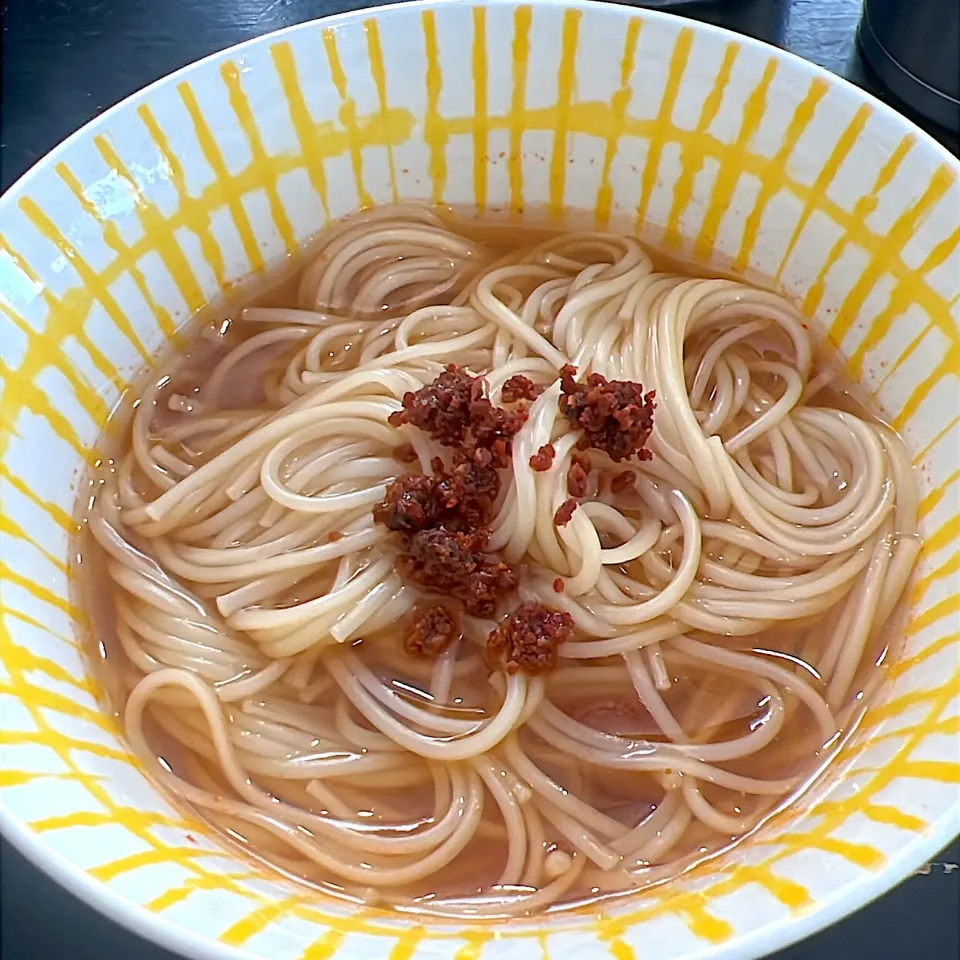 二日酔いの日に食べたくなる。あったかい素麺。すりだね入り。|hanakoさん