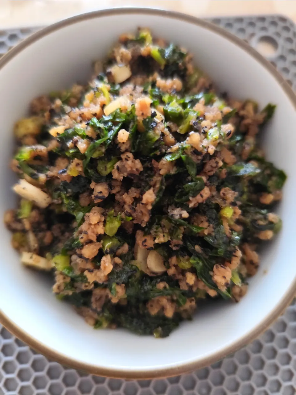 fumfumさんの料理 万能味ソースで♪大根葉のピリ辛炒め|m.rafuさん