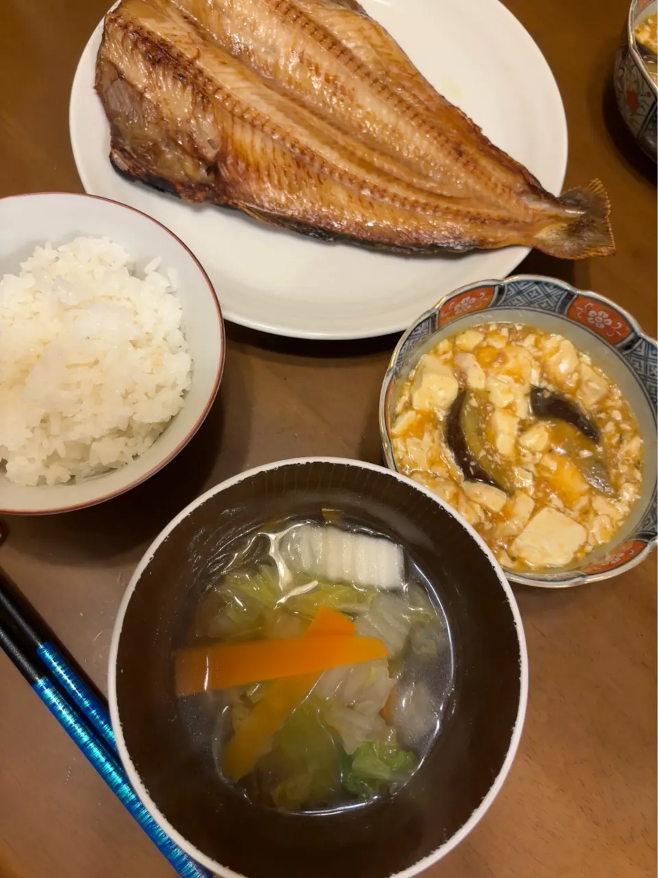 白菜と人参と春雨の中華風スープと麻婆豆腐とホッケ焼き|masaさん