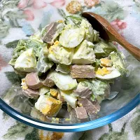 魚肉ソーセージとアボカド、ゆで卵のゴロゴロサラダ| つるひめさん
