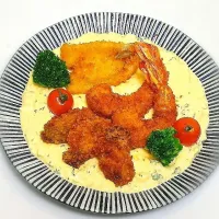 【手作りタルタルソースが主役！🎯】海老、牡蠣、キスフライ盛り合わせのタルタルまみれ😋