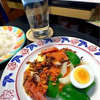 変わり野菜炒め大豆ミートとランチョンミートのバタートマトソース‼️|ペディープープちゃんさん