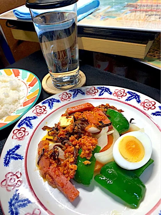 変わり野菜炒め大豆ミートとランチョンミートのバタートマトソース‼️|ペディープープちゃんさん