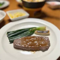 2/22の夕食　葱と牛のステーキ