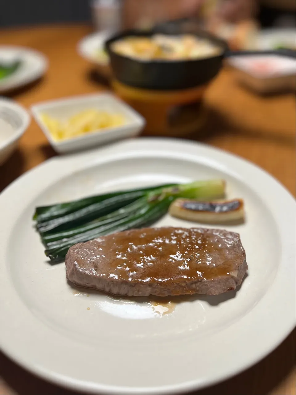2/22の夕食　葱と牛のステーキ|yoneさん