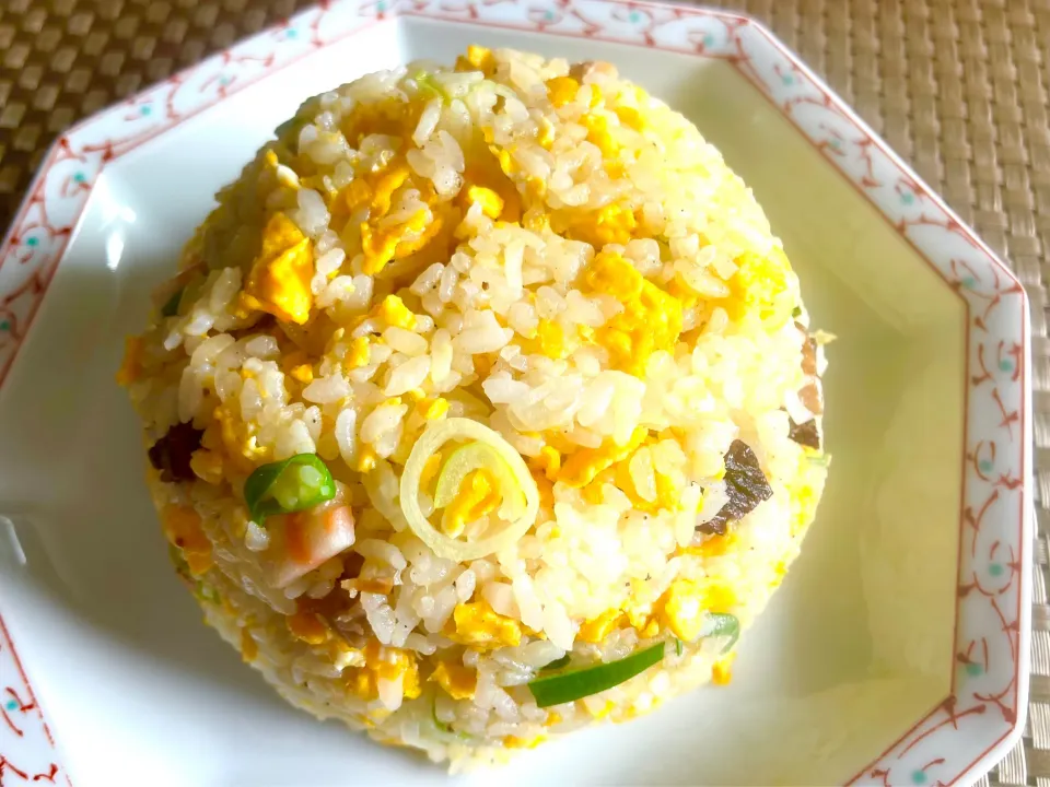 連休最終日の昼呑み〆 五目炒飯|KANAさん
