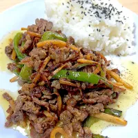 青椒肉with胡麻塩ごはんランチ