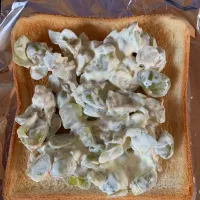 オリーブの塩漬けタルタルのトースト|そらまめさん