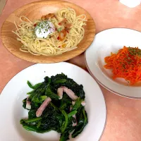 温玉ペペロンチーノにほうれん草ソテーとキャロットラペ|マハロ菊池さん