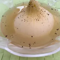 淡路島新玉ねぎのコンソメ煮❣️味付けコンソメだけだけど、トロットロで美味しい✨✨黒胡椒がきくー❣️BBQの時の野菜特に新玉ねぎの美味しかったこと‼️ビックリした🫢|tamemitiさん