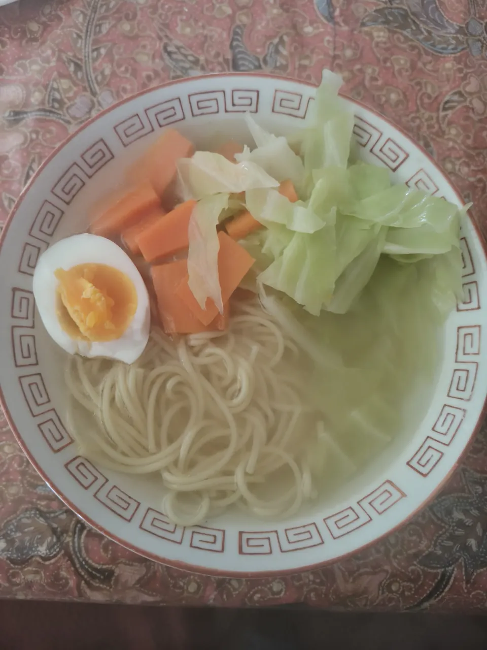 湯麺　汁はウェイパーベース野菜タップリ|はやとさん