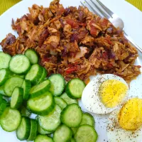 tuna hash with boiled eggs n cumbers|hinaさん