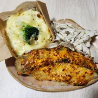 鱈の豆板醤マヨ韓国唐辛子ソテーと豆腐クリームの鱈グラタンと菊芋サラダ|みっちょんさん