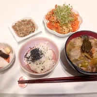 にんじんしりしり、自家製浅漬け、シュウマイ入り味噌汁、納豆|さくらまるさん