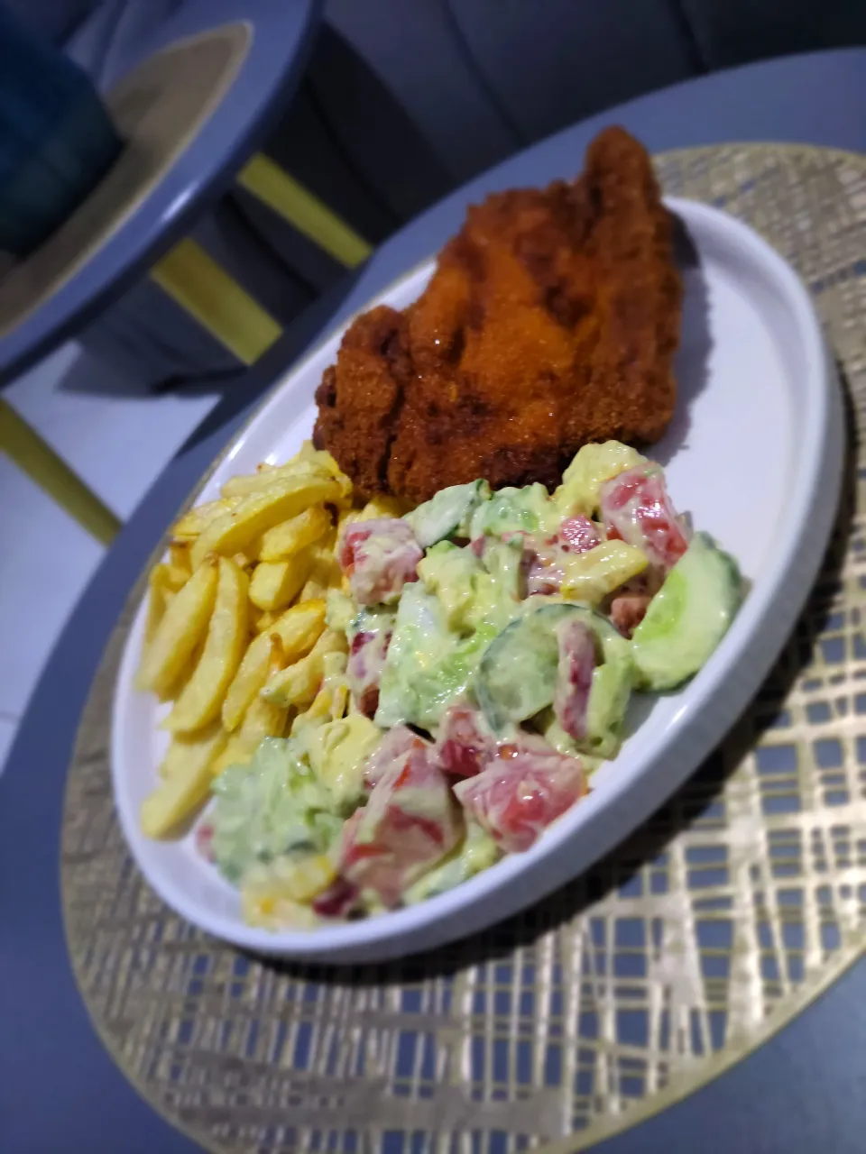 fries, pork tonkatsu and avo salad🥗|tahさん