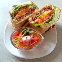 ハンバーグサンド