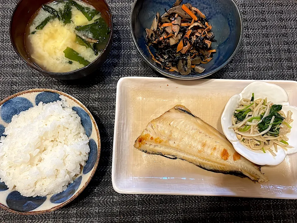 ひじきの煮物に焼き魚|kanonnさん