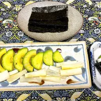 Tomoさんの料理 アボカドたくあん| ももさん