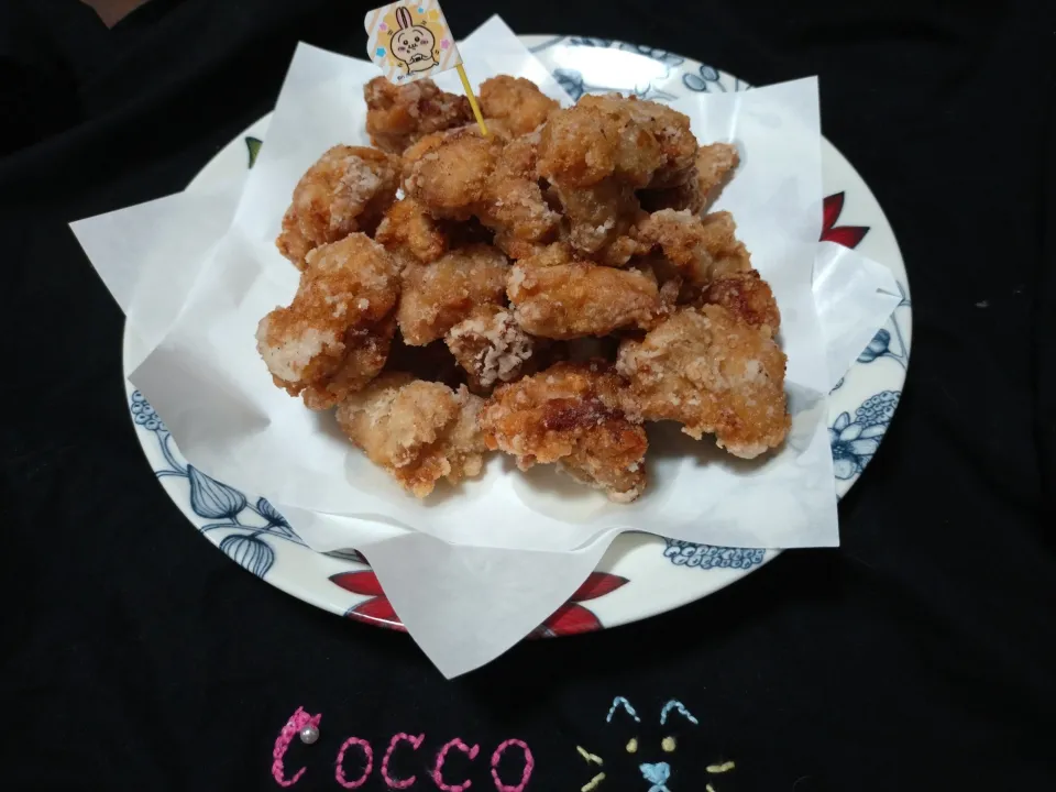 唐揚げマウンテン・ちいかわつき✨|cocco+さん