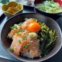 マグロとめかぶの漬け丼