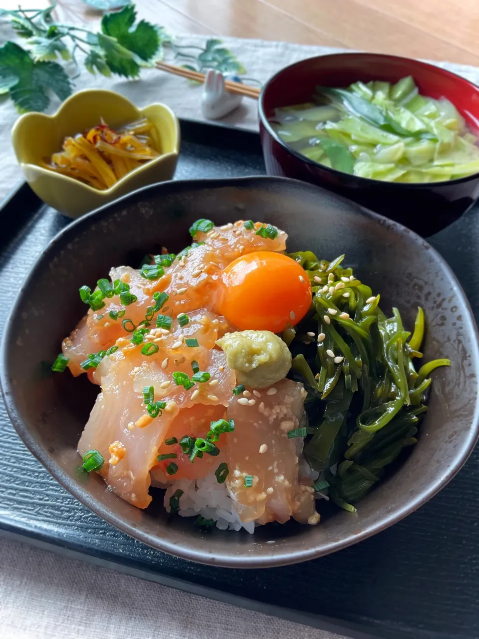 マグロとめかぶの漬け丼|スイーツポテトさん