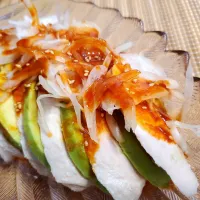 アボカドチキンでよだれ鶏？( ꇐᴗꇐ )ユッケ風？|まぁさん