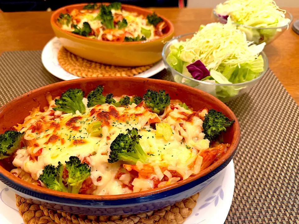 ペンネでラザニア風ミートソースチーズ焼き😋|＊yurika＊さん