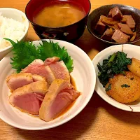 夕飯：ビンチョウマグロのレアステーキ