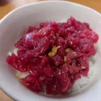 本マグロの中落ち　鉄火丼|タマ三郎さん