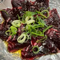 本マグロ釣り上げ2日目の血合の刺身|タマ三郎さん