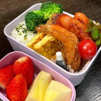 エビフライとハンバーグのお弁当|雑草シェリーさん