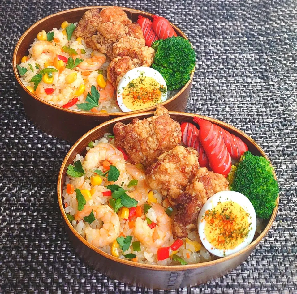 母とムスコのラブラブおソロ♪これがホントの高校ラスト！海老ピラフ＆唐揚げ弁当|からあげビールさん